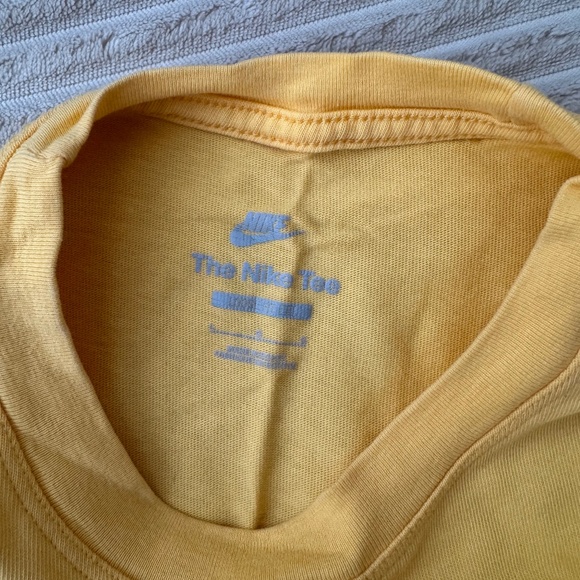 Nike Women's Boxy Essential T- Shirt in Light Orange - Picture 3 of 3